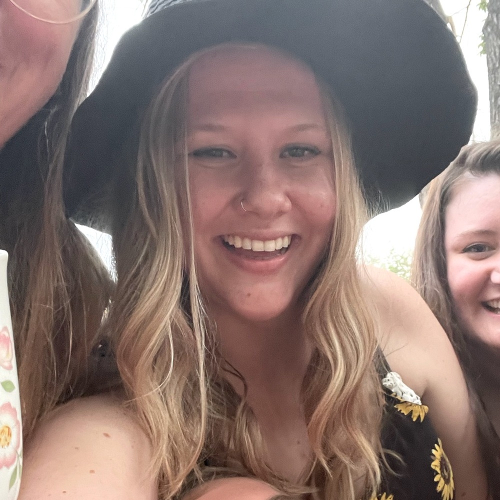 Meet your Posher, Sara